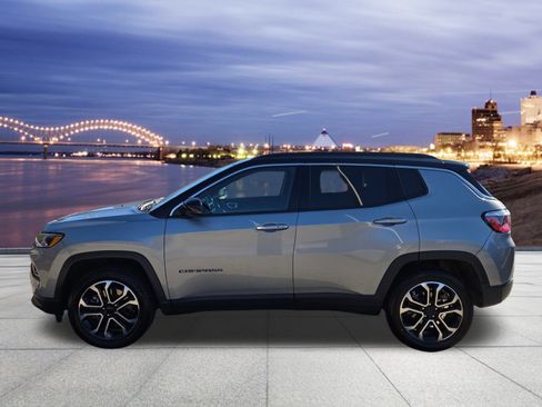 Used 2024 Jeep Compass Limited image 2