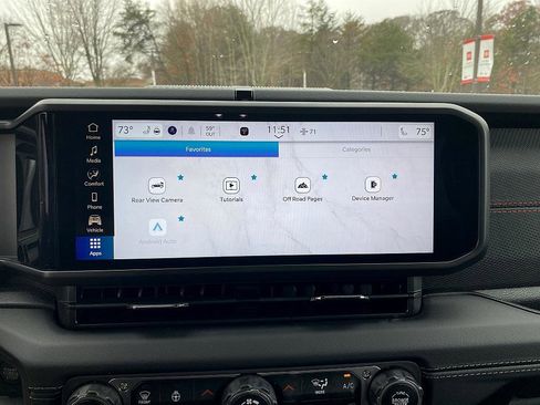 Used 2025 Jeep Wrangler Unlimited Rubicon image 19