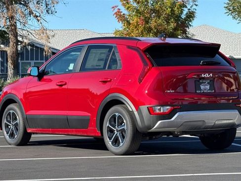 New 2025 Kia Niro EX image 7