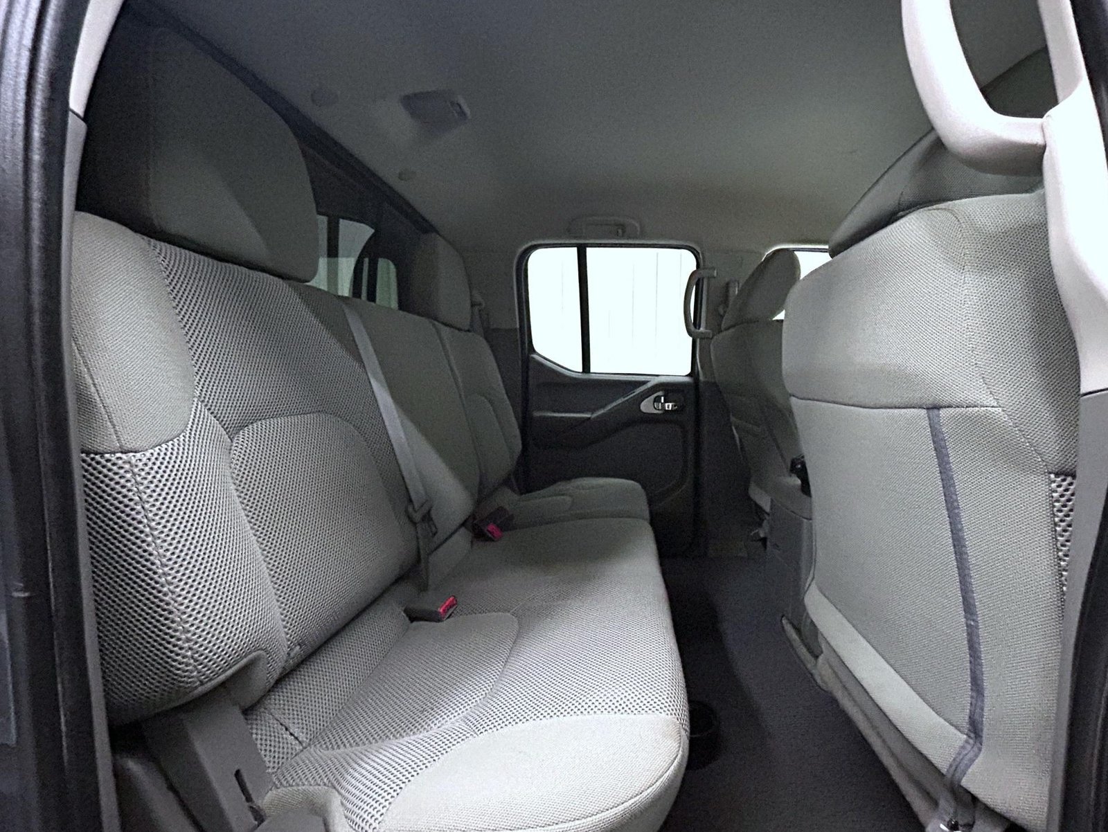 Used 2018 Nissan Frontier SV w/ Value Truck Package AWD/4WD image 18