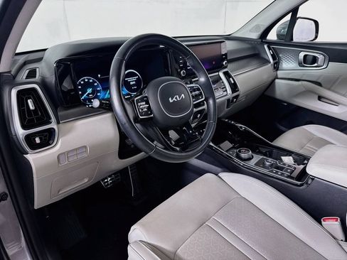 Used 2023 Kia Sorento SX Prestige AWD/4WD image 9