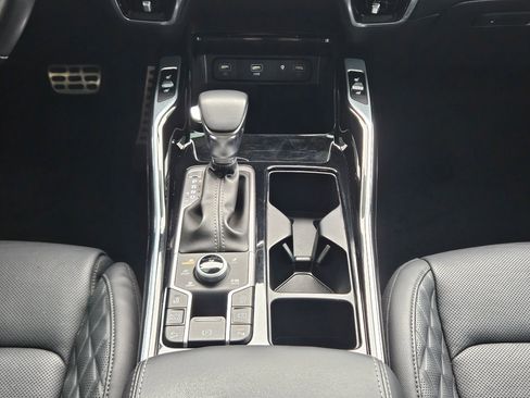 Used 2023 Kia Sorento SX image 12