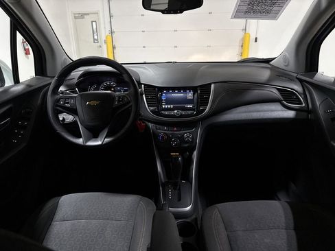Used 2020 Chevrolet Trax LS w/ Tint and Cruise Package image 10
