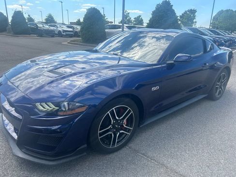 Used 2019 Ford Mustang GT RWD image 7
