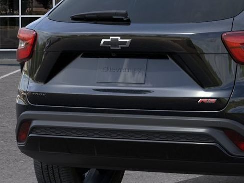 New 2026 Chevrolet Trax RS w/ Sunroof Package FWD image 14