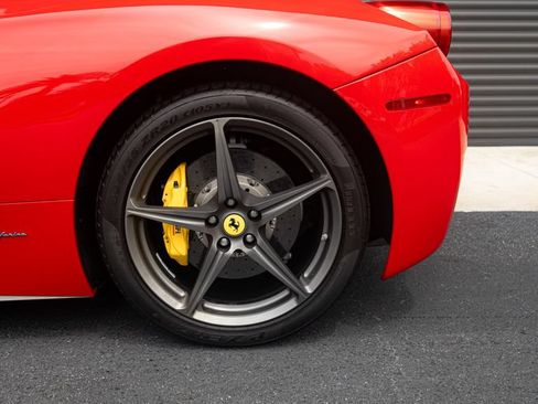 Used 2015 Ferrari 458 Spider RWD image 32