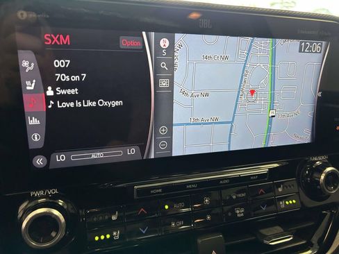 Used 2020 Toyota Highlander Platinum FWD image 29