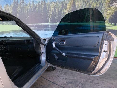 Used 2005 Toyota MR2 image 26