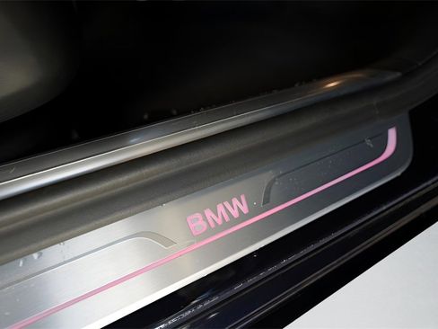 Used 2019 BMW 740i xDrive w/ Cold Weather Package image 34