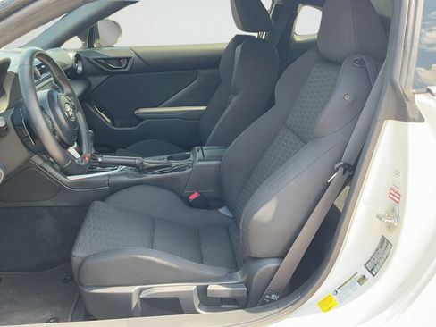 Used 2025 Toyota GR86 RWD image 13