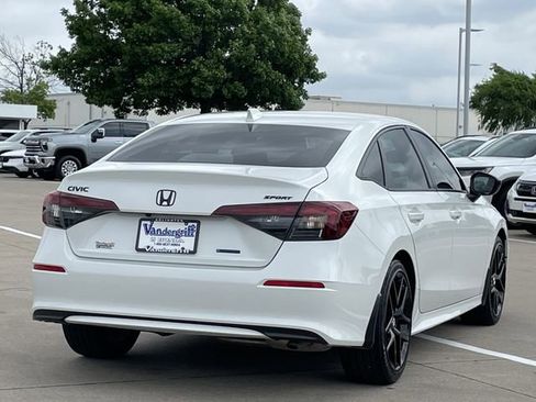Used 2026 Honda Civic Sport image 4