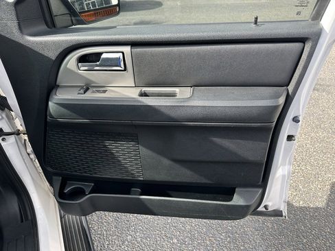 Used 2017 Ford Expedition XLT w/ Equipment Group 202A image 24