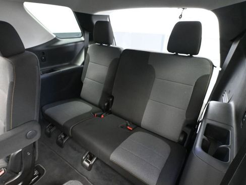 Used 2021 Chevrolet Traverse LT AWD/4WD image 43
