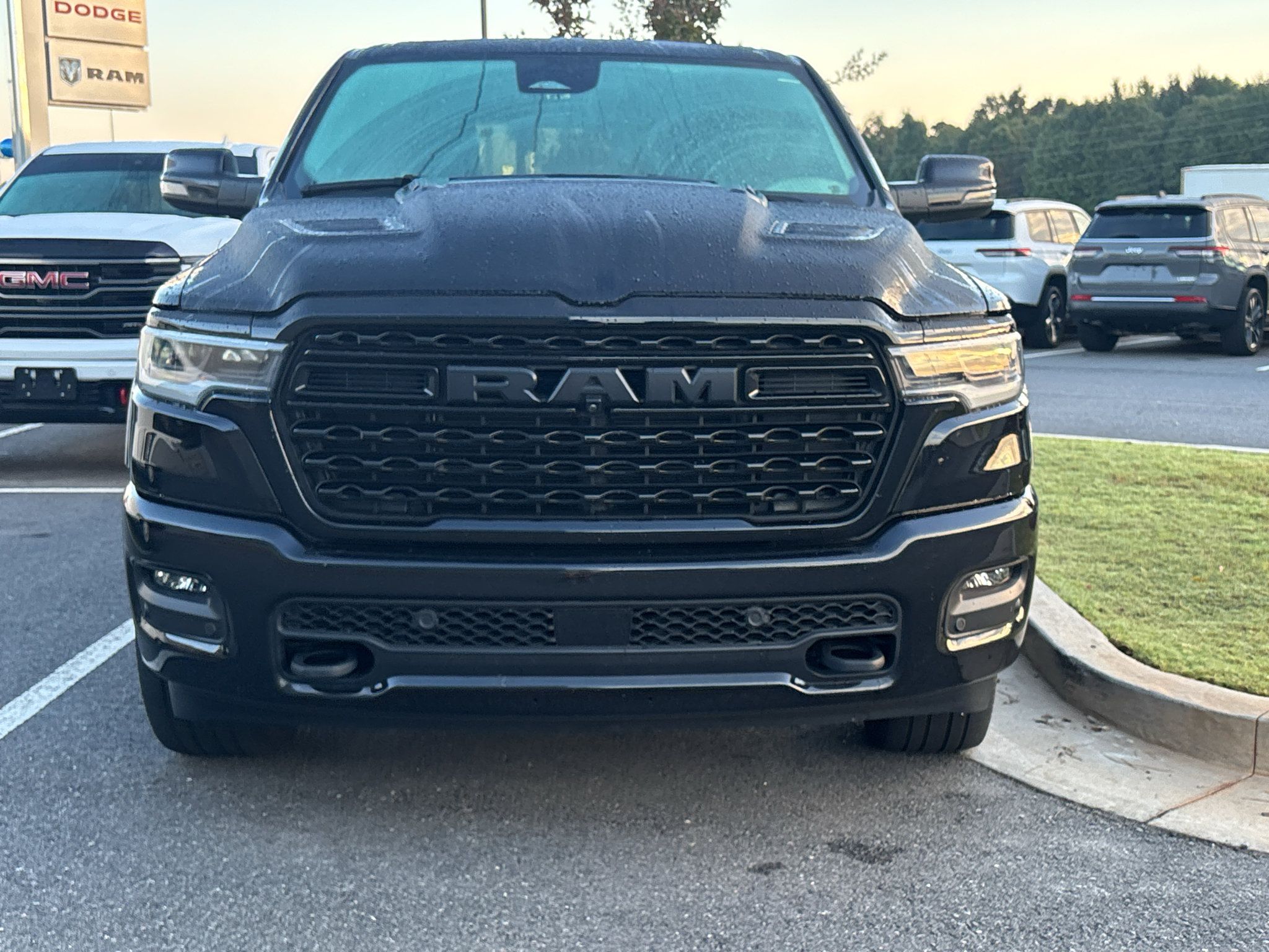 Used 2025 RAM 1500 Limited AWD/4WD image 2