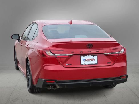 Used 2026 Toyota Camry SE w/ Convenience Package FWD image 7