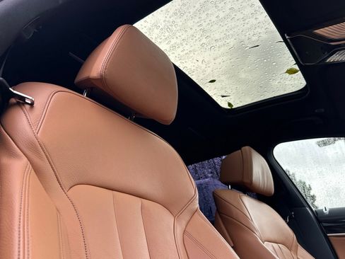 Used 2022 BMW 740i w/ M Sport Package image 25