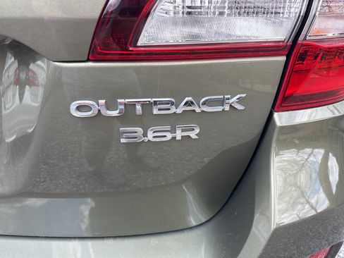 Used 2015 Subaru Outback 3.6R Limited image 12