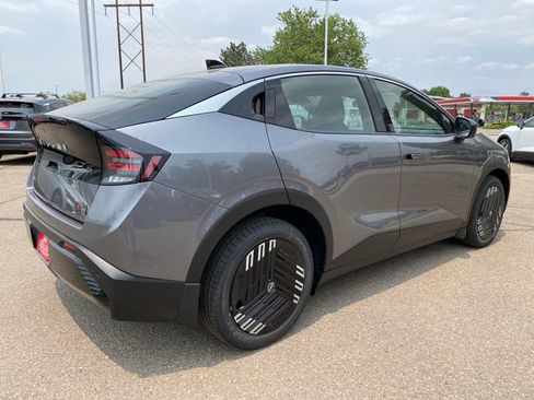 New 2026 Nissan Leaf FWD image 5