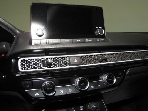 Certified 2025 Honda Civic Sport Touring image 7