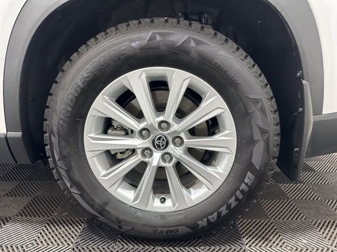 Used 2024 Toyota Grand Highlander XLE image 34