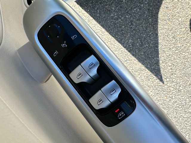 Used 2025 Mercedes-Benz C 300 4MATIC Sedan image 23