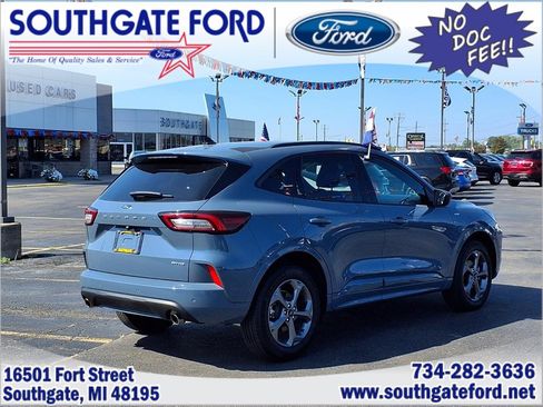 Used 2023 Ford Escape ST-Line w/ Tech Pack #1 image 2