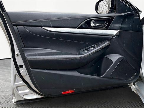 Used 2023 Nissan Maxima SV w/ Floor Mat Group image 23