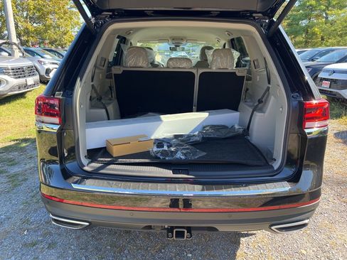 New 2026 Volkswagen Atlas SE image 12