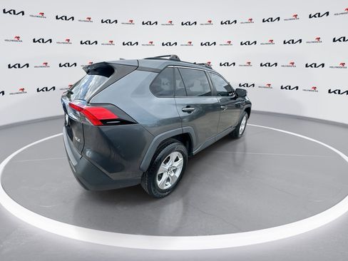 Used 2021 Toyota RAV4 XLE image 8