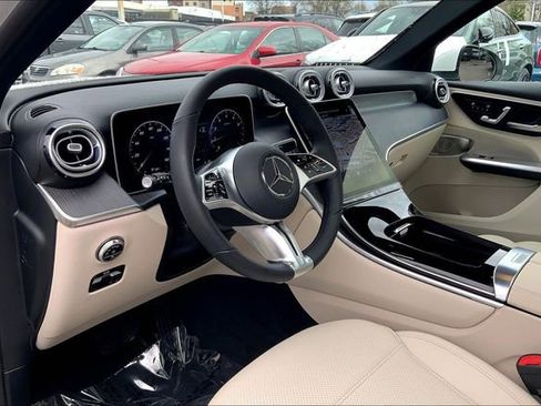 Used 2026 Mercedes-Benz GLC 300 4MATIC image 14