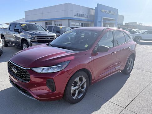 Used 2024 Ford Escape ST-Line image 2