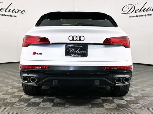 Used 2023 Audi SQ5 Prestige w/ Prestige Package image 5