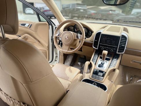 Used 2012 Porsche Cayenne AWD/4WD image 30