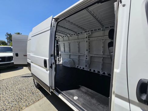 Used 2021 RAM ProMaster 3500 FWD image 12
