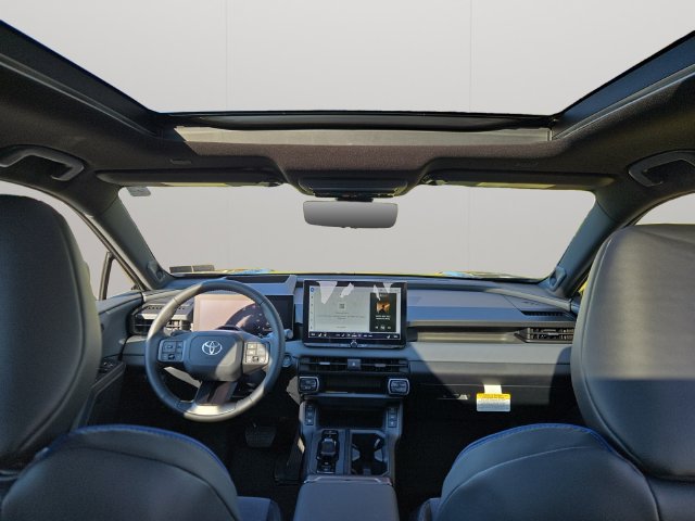 Certified 2026 Toyota RAV4 XSE w/ Panoramic Sun Roof Package AWD/4WD image 18