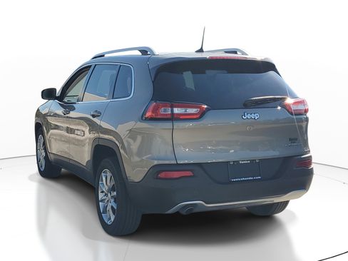 Used 2018 Jeep Cherokee Limited FWD image 4