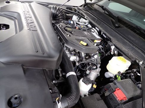New 2026 RAM 2500 Laramie AWD/4WD image 11