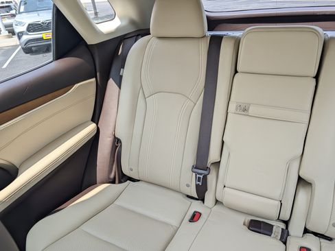 Used 2018 Lexus RX 450h AWD w/ Premium Package image 12