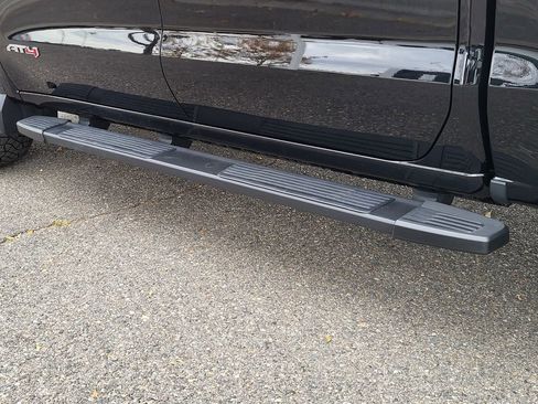 Used 2024 GMC Sierra 1500 AT4 w/ AT4 Preferred Package image 12