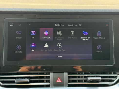 Used 2022 Kia Niro EX Premium FWD image 27