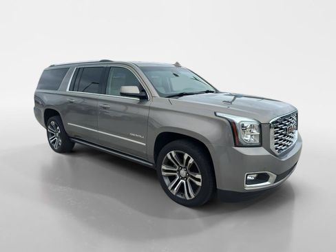 Used 2019 GMC Yukon XL Denali w/ Denali Ultimate Package RWD image 7