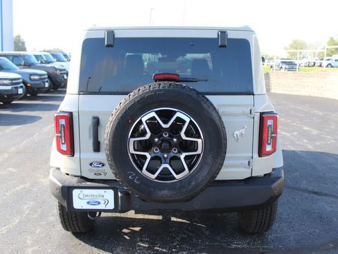 New 2026 Ford Bronco Outer Banks AWD/4WD image 4