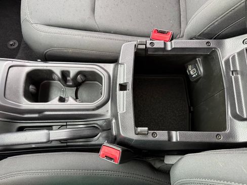 Used 2019 Jeep Wrangler Unlimited Sport S AWD/4WD image 23