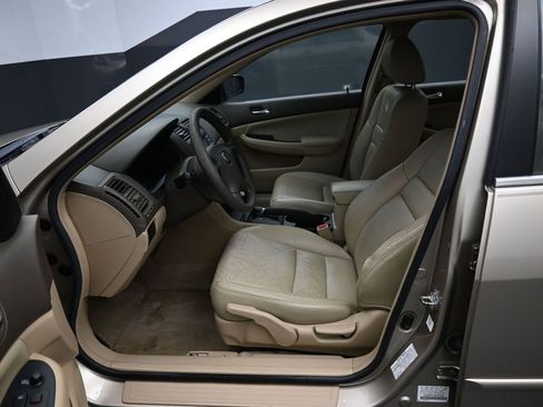 Used 2003 Honda Accord LX image 9