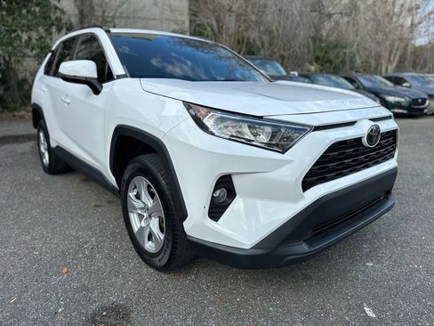 Used 2020 Toyota RAV4 XLE image 3