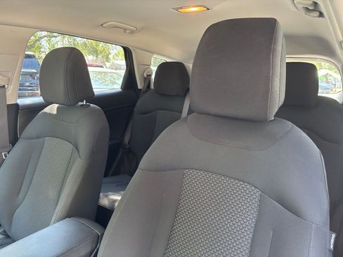 Used 2025 Kia Sportage LX FWD image 34