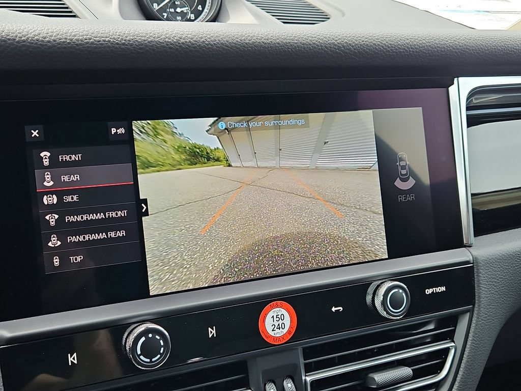 Certified 2026 Porsche Macan AWD/4WD image 13