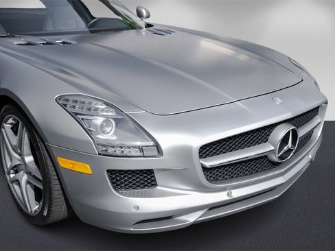 Used 2012 Mercedes-Benz SLS AMG Coupe image 10