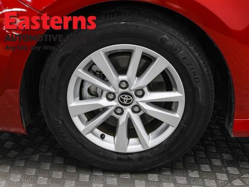 Used 2025 Toyota Camry LE image 31