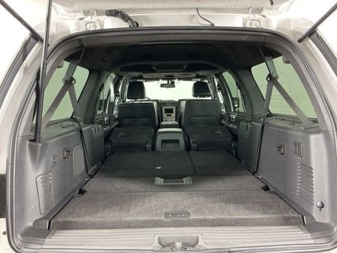 Used 2010 Lincoln Navigator L Base image 30